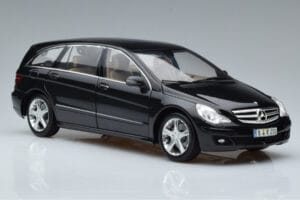 Mercedes R-Class W251 Obsidian Schwarz Minichamps 1:18 B66962325 Druckguss — Bild 5 von 7