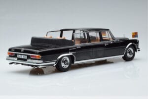 Mercedes 600 Pullman W100 Landaulet Queen Elizabeth II KK-Scale 1:18 KKDC181185 Druckguss — Bild 2 von 6