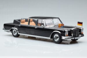 Mercedes 600 Pullman W100 Landaulet Queen Elizabeth II KK-Scale 1:18 KKDC181185 Druckguss — Bild 4 von 6
