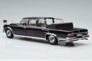 Mercedes 600 Pullman W100 Landaulet Queen Elizabeth II KK-Scale 1:18 KKDC181185 Druckguss — Bild 5 von 6