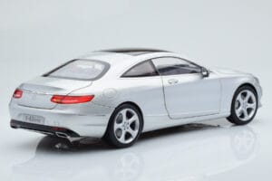 Mercedes S-Class W222 Iridium Silber Norev 1:18 B66961242 Druckguss — Bild 3 von 8