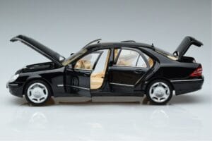 Mercedes S-Class W220 S600 Limitierte Auflage Norev 1:18 183811 Druckguss — Bild 4 von 8