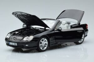 Mercedes SL500 R230 Schwarz Norev 1:18 183840 Druckguss — Bild 2 von 8