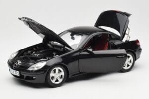 Mercedes SLK R171 Obsidian Schwarz Metallic Minichamps 1:18 B66962319 Druckguss — Bild 3 von 9