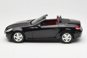 Mercedes SLK R171 Obsidian Schwarz Metallic Minichamps 1:18 B66962319 Druckguss — Bild 5 von 9