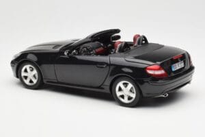 Mercedes SLK R171 Obsidian Schwarz Metallic Minichamps 1:18 B66962319 Druckguss — Bild 8 von 9