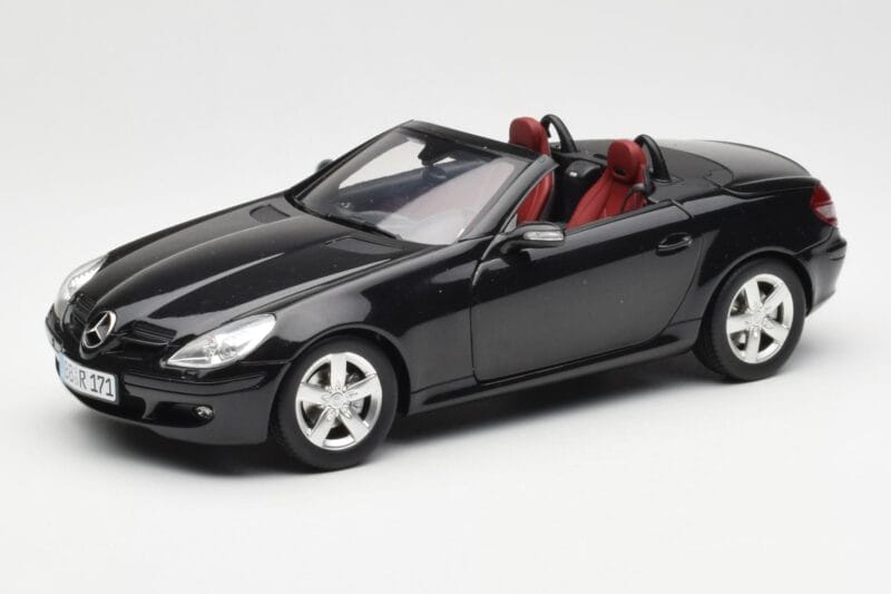 Mercedes SLK R171 Obsidian Schwarz Metallic Minichamps 1:18 B66962319 Druckguss