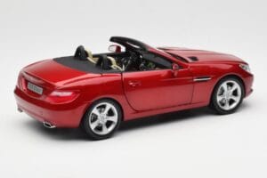 Mercedes SLK R172 Designo Zirkon Rot Minichamps 1:18 B66960513 Druckguss — Bild 3 von 8