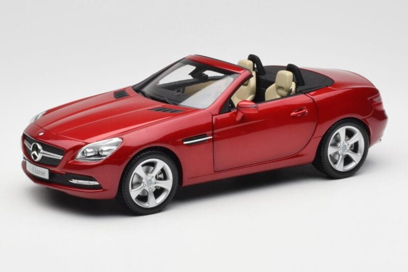 Mercedes SLK R172 Designo Zirkon Rot Minichamps 1:18 B66960513 Druckguss