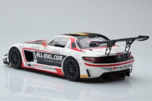 Mercedes SLS AMG GT3 Munnich Motorsport #38 M. Basseng / M. Winkelhock Champions FIA GT1 World Championship 2012 Minichamps 1 — Bild 5 von 6