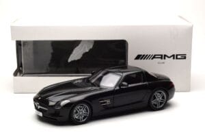 Mercedes SLS AMG Obsidian Schwarz Metallic Minichamps 1:18 B66960042 Druckguss — Bild 7 von 7