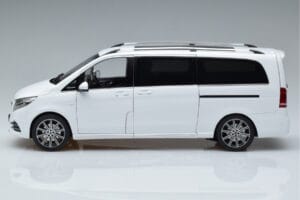 Mercedes V-Class W447 V260L Weiß OEM 1:18 QALCN89911149 Druckguss — Bild 4 von 8