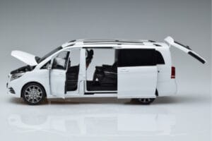 Mercedes V-Class W447 V260L Weiß OEM 1:18 QALCN89911149 Druckguss — Bild 5 von 8