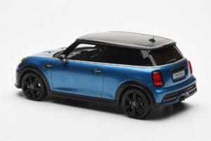 Mini Cooper S F56 Island Blau Otto 1:18 OT982 Resin — Bild 5 von 6