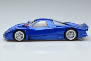Nissan R390 GT1 Road Car GT Spirit 1:18 GT403 Resin — Bild 3 von 6