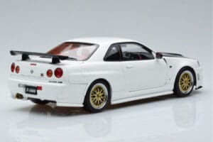Nissan Skyline GT-R R34 Nismo Z-Tune Weiß MotorHelix 1:18 M83407 Druckguss — Bild 3 von 11