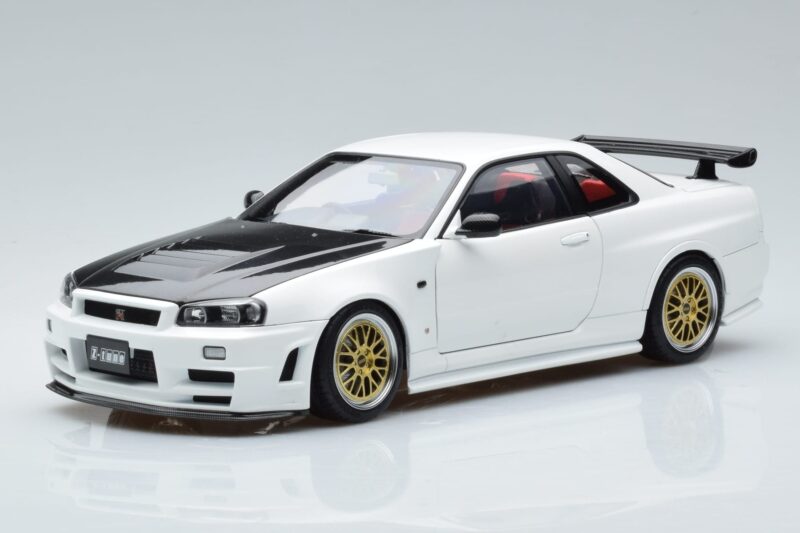 Nissan Skyline GT-R R34 Nismo Z-Tune Weiß MotorHelix 1:18 M83407 Druckguss