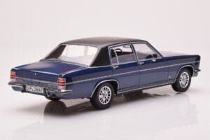 Opel Diplomat B Dunkelblau Metallic MCG 1:18 MCG18336 Druckguss — Bild 2 von 6