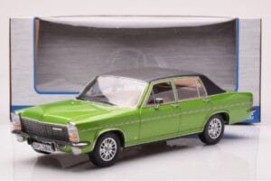 Opel Diplomat B Grün Metallic MCG 1:18 MCG18337 Druckguss — Bild 6 von 6