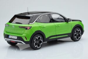 Opel Mokka-e GS Line Matcha Grün Otto 1:18 OT435 Resin — Bild 2 von 5