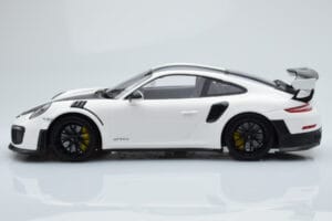 Porsche 911 GT2 RS 991.2 Weissach Package Weiß Schwarze Magnesiumfelgen Minichamps 1:18 153068309 Druckguss — Bild 3 von 6