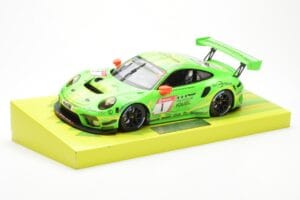 Porsche 911 991.2 GT3 R #1 Manthey Racing 24 Hours Nurburgring 2019 Minichamps 1:18 MG-M-911-19-1801 Druckguss — Bild 2 von 6