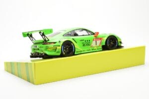 Porsche 911 991.2 GT3 R #1 Manthey Racing 24 Hours Nurburgring 2019 Minichamps 1:18 MG-M-911-19-1801 Druckguss — Bild 3 von 6