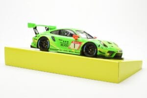 Porsche 911 991.2 GT3 R #1 Manthey Racing 24 Hours Nurburgring 2019 Minichamps 1:18 MG-M-911-19-1801 Druckguss — Bild 4 von 6