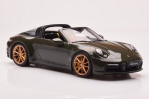 Porsche 911 992 Targa 4S Olivgrün GT Spirit 1:18 GT438 Resin — Bild 4 von 6