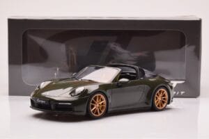 Porsche 911 992 Targa 4S Olivgrün GT Spirit 1:18 GT438 Resin — Bild 6 von 6
