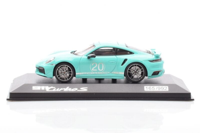 Porsche 911 992 Turbo S Mint Grün Minichamps 1:43 Porsche 911 992 Turbo S Mint Grün Minichamps 1:43 WAP0209070N003 Druckguss