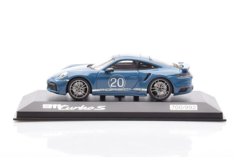 Porsche 911 992 Turbo S Oslo Blau Minichamps 1:43 WAP0209050N001 Druckguss