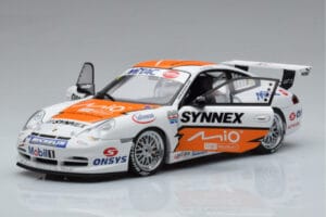 Porsche 911 996 GT3 R #1 C. Kwan Carrera Cup Asia 2004 AUTOart 1:18 80487 Druckguss — Bild 2 von 7