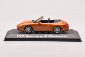 Porsche 911 997 Carrera 4 Cabriolet Orange Metallic Minichamps 1:43 WAP02001618 Druckguss