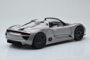 Porsche 918 Spyder Prototyp Grau Metallic Minichamps 1:18 110060030 Druckguss — Bild 3 von 7
