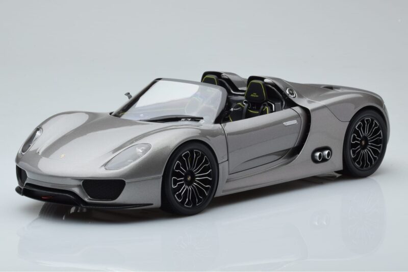 Porsche 918 Spyder Prototyp Grau Metallic Minichamps 1:18 110060030 Druckguss