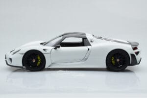 Porsche 918 Spyder Weissach Package Weiß Mit Schwarzen Rädern Minichamps 1:18 113062443 Druckguss — Bild 5 von 9