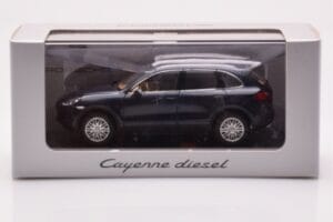 Porsche Cayenne 9PA Diesel Dunkelblau Minichamps 1:43 WAP0200030B Druckguss — Bild 4 von 4