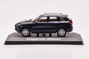 Porsche Cayenne 9PA Diesel Dunkelblau Minichamps 1:43 WAP0200030B Druckguss