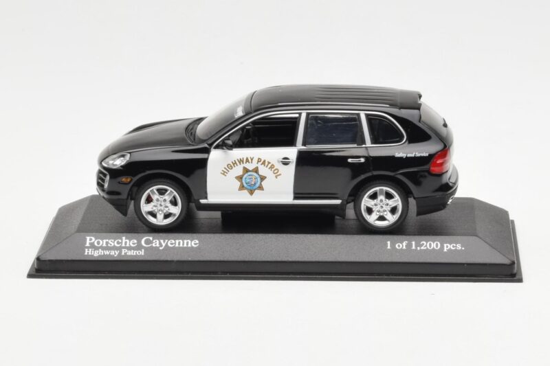 Porsche Cayenne 9PA Highway Patrol Minichamps 1:43 400066291 Druckguss