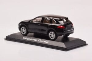Porsche Cayenne 92A Turbo Schwarz Minichamps 1:43 WAP0200050B Druckguss — Bild 3 von 4