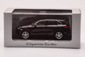 Porsche Cayenne 92A Turbo Schwarz Minichamps 1:43 WAP0200050B Druckguss — Bild 4 von 4