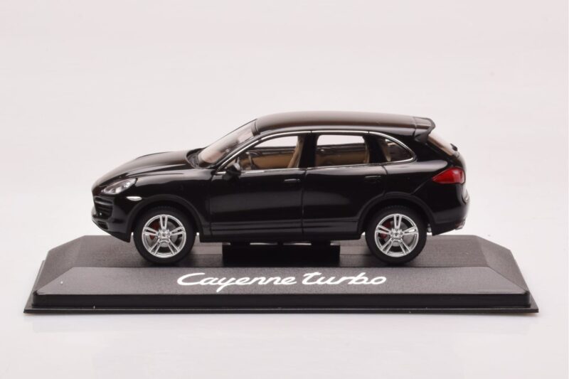 Porsche Cayenne 92A Turbo Schwarz Minichamps 1:43 WAP0200050B Druckguss