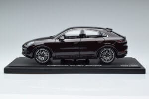 Porsche Cayenne Turbo Coupe Mahagoni Norev 1:18 WAP0213190K Druckguss — Bild 4 von 8