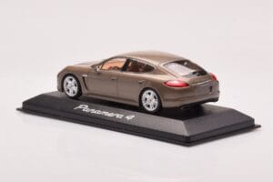 Porsche Panamera 970 4 Beige Metallic Minichamps 1:43 WAP02000319 Druckguss — Bild 3 von 4