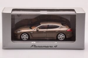 Porsche Panamera 970 4 Beige Metallic Minichamps 1:43 WAP02000319 Druckguss — Bild 4 von 4