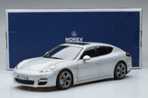 Porsche Panamera 970 Turbo Silber Norev 1:18 187609 Druckguss — Bild 7 von 7