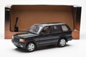 Range Rover P38 4.6 HSE Schwarz Metallic AUTOart 1:18 70017 Druckguss — Bild 2 von 9