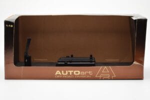 Range Rover P38 4.6 HSE Schwarz Metallic AUTOart 1:18 70017 Druckguss — Bild 3 von 9