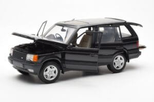 Range Rover P38 4.6 HSE Schwarz Metallic AUTOart 1:18 70017 Druckguss — Bild 9 von 9